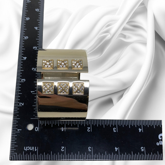 New Victoria's Secret Scandalous Cuff Bracelet Bangle Studs Silver Tone Gift Box - Picture 7 of 9